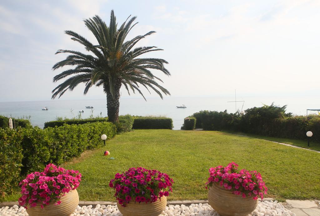 Beach Front Chanioti Полихроно Экстерьер фото