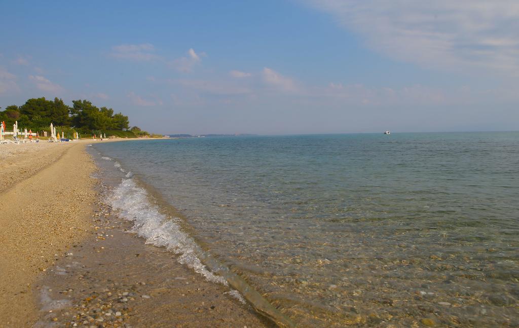 Beach Front Chanioti Полихроно Экстерьер фото