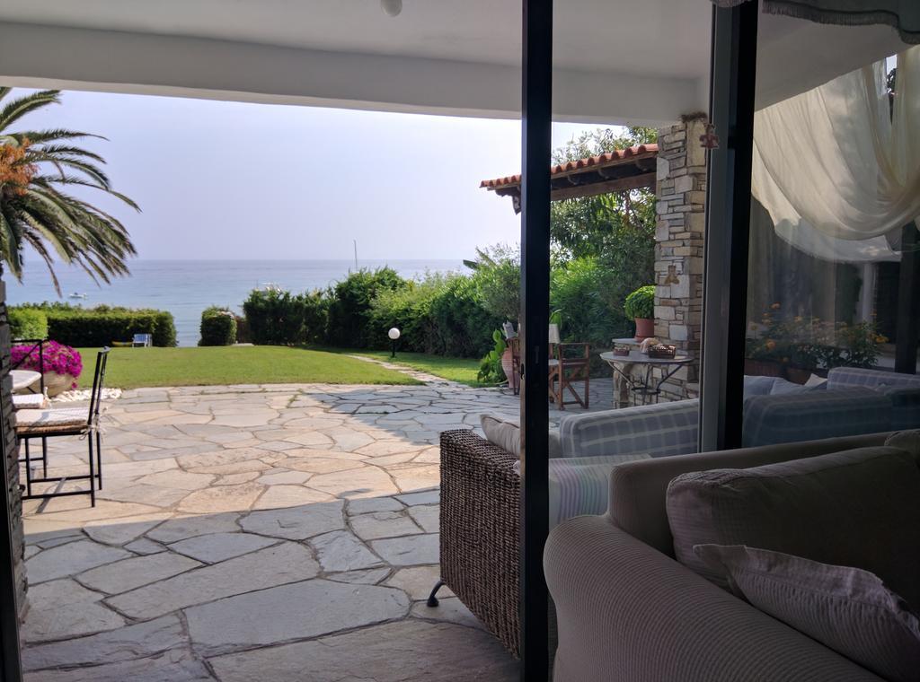 Beach Front Chanioti Полихроно Экстерьер фото