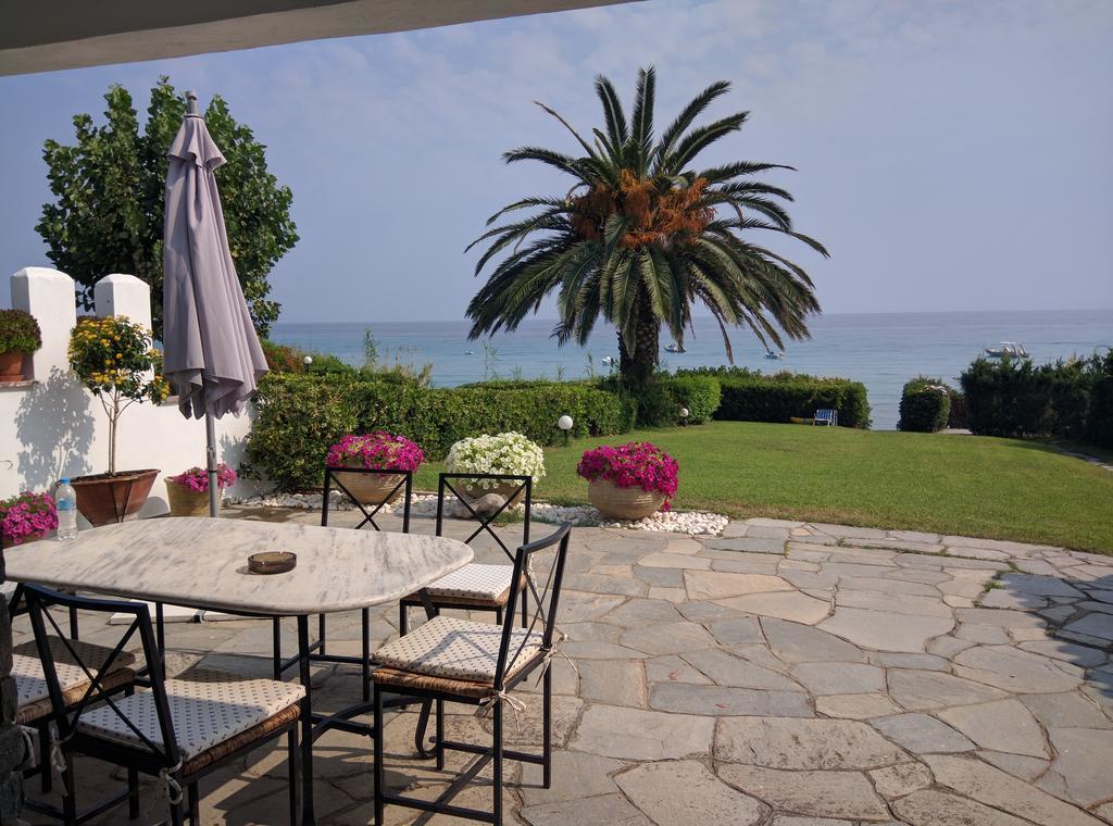 Beach Front Chanioti Полихроно Экстерьер фото